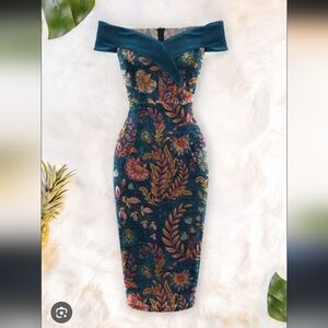 NWT Averie Off The Shoulder Halley Velvet Dress